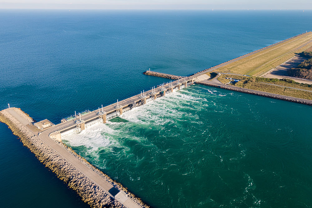 Tidal power plants off our coasts withstand the constant exposure to saltwater 