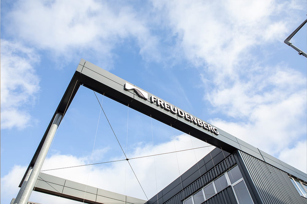 Gebäude mit der Aufschrift Freudenberg